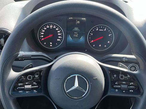 Used 2022 Mercedes-Benz Sprinter 2500 image 23