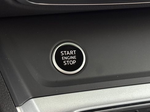 New 2025 Audi Q3 2.0T Premium image 19