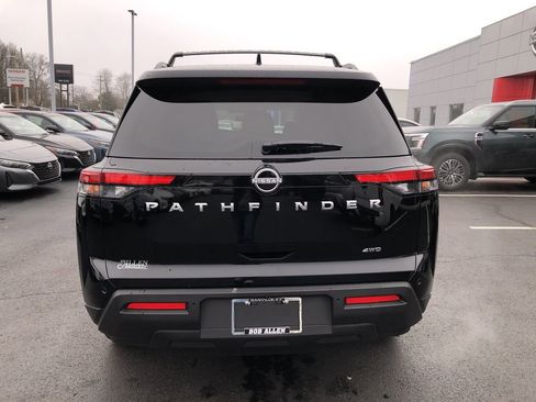 New 2025 Nissan Pathfinder SV image 19