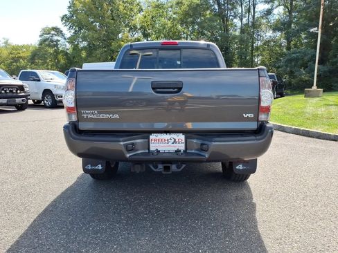 Used 2015 Toyota Tacoma 4x4 Double Cab w/ TRD Sport Package image 19