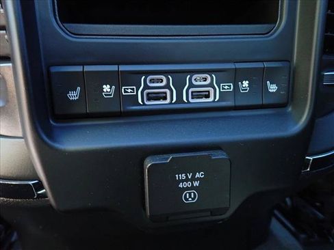 Used 2024 RAM 1500 Limited AWD/4WD image 11
