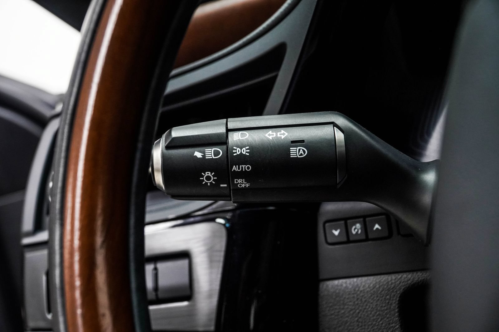 Used 2022 Lexus ES 350 Ultra Luxury w/ Accessory Package 2 FWD image 37