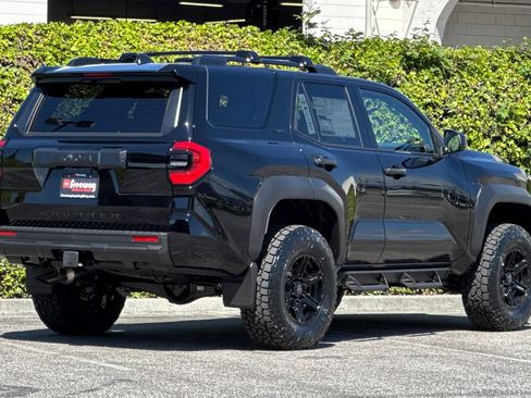 New 2026 Toyota 4Runner SR5 AWD/4WD image 4