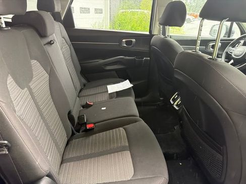 Used 2022 Kia Sorento LX AWD/4WD image 8