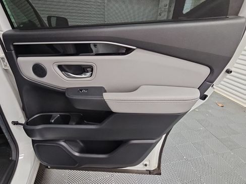 Used 2024 Honda Pilot Touring image 39
