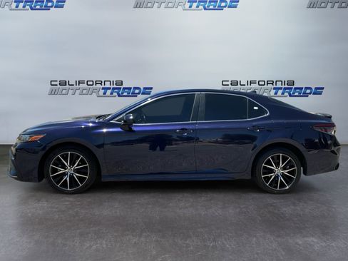 Used 2021 Toyota Camry SE FWD image 8