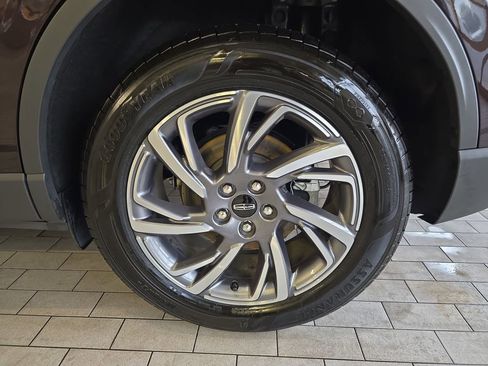 Used 2023 Lincoln Corsair AWD w/ Equipment Group 101A image 37