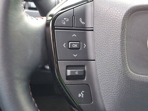 Used 2024 Toyota Prius Prime SE image 20