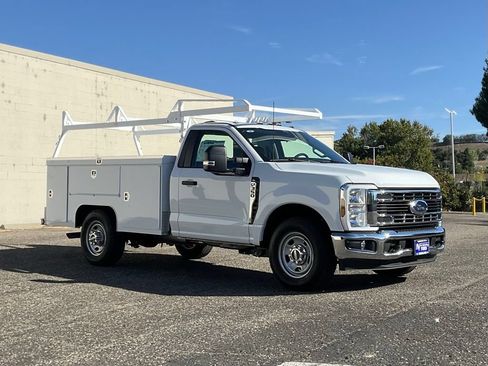 New 2025 Ford F350 XL w/ XL Chrome Package RWD image 8