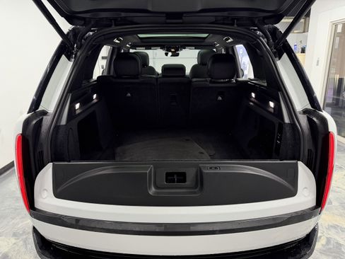 Used 2023 Land Rover Range Rover SE image 10