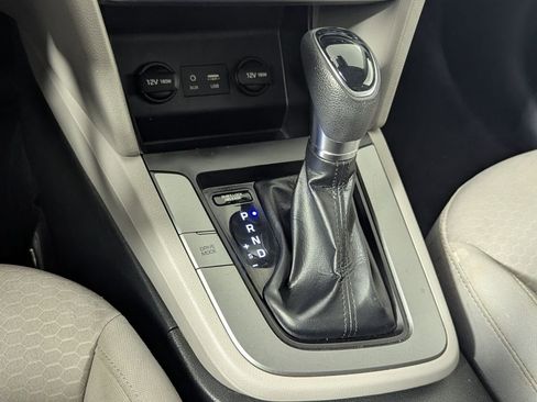 Used 2020 Hyundai Elantra SEL FWD image 21