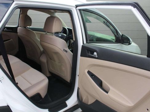 Used 2017 Hyundai Tucson SE image 16