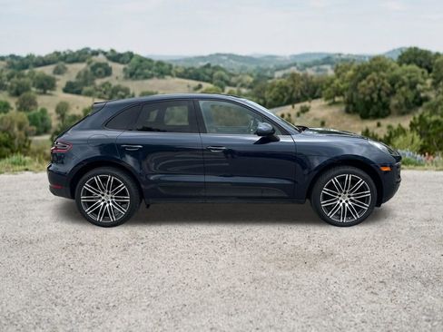 Used 2018 Porsche Macan AWD/4WD image 13