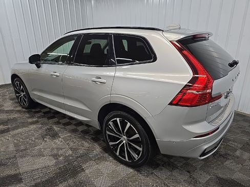 Used 2023 Volvo XC60 B5 Plus image 9