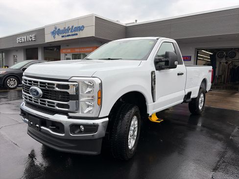 New 2026 Ford F250 XLT w/ FX4 Off-Road Package AWD/4WD image 2