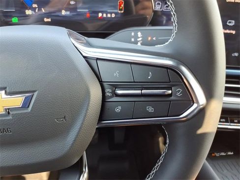 New 2026 Chevrolet Equinox EV LT image 14