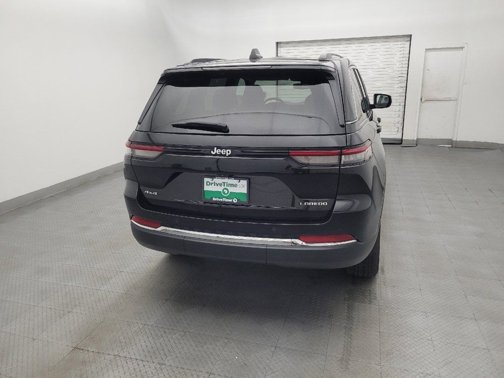 Used 2023 Jeep Grand Cherokee Laredo X AWD/4WD image 7
