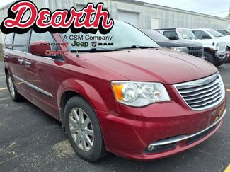 Used 2016 Chrysler Town & Country Touring w/ Driver Convenience Group FWD video 1