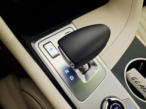 Certified 2026 Genesis G70 2.5T Prestige RWD image 21