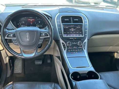 Used 2020 Lincoln Nautilus Reserve w/ Equipment Group 201A image 6