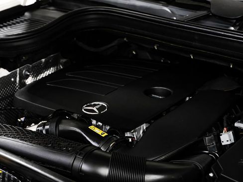 Used 2020 Mercedes-Benz GLE 350 w/ AMG Line Exterior image 44