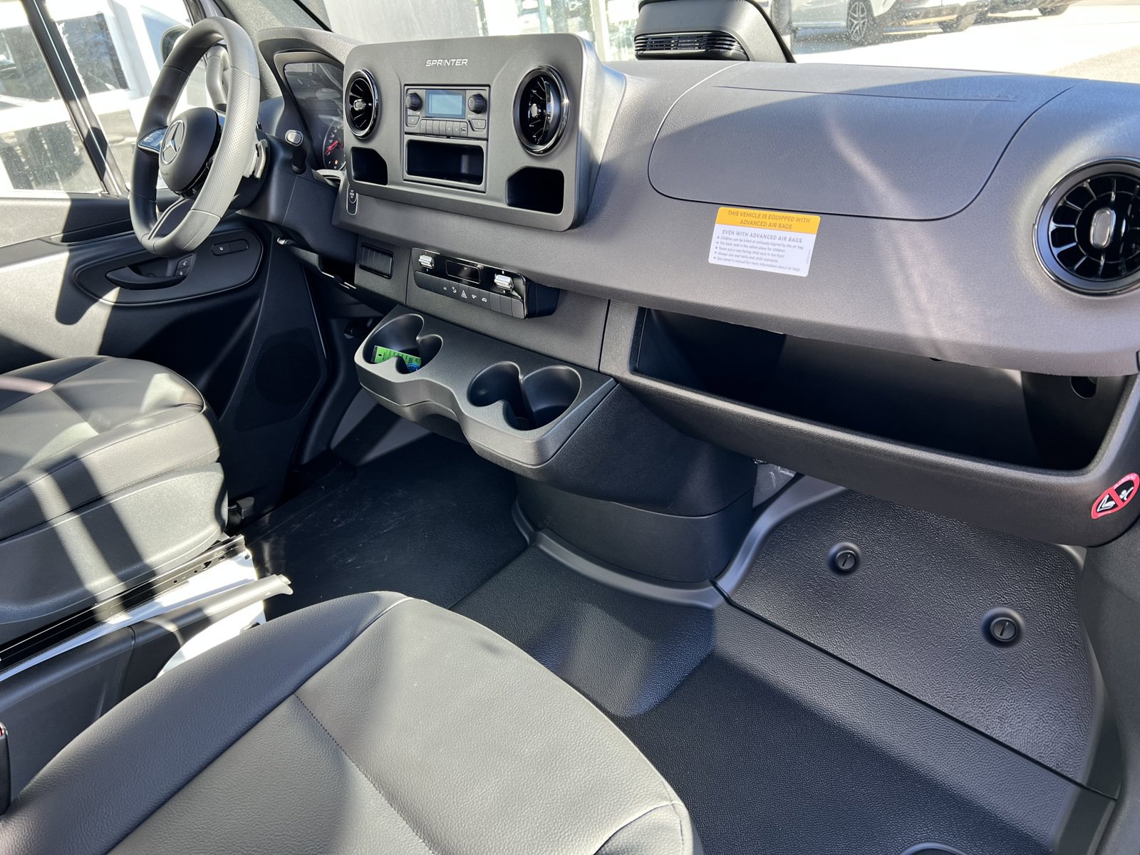 Used 2025 Mercedes-Benz Sprinter 2500 image 24