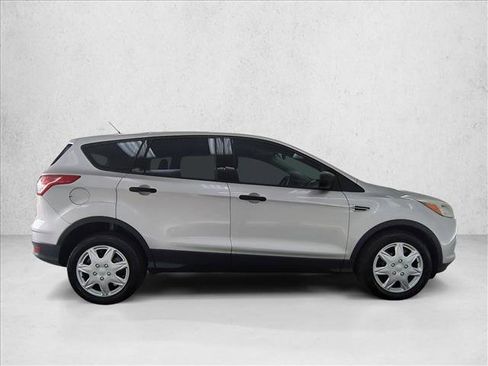 Used 2015 Ford Escape S FWD image 5