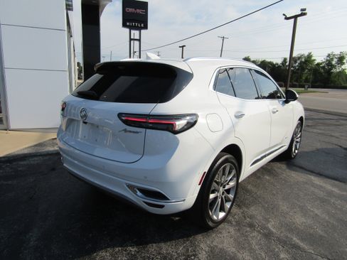 Used 2021 Buick Envision Avenir w/ Technology Package II image 4