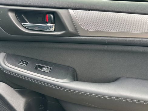 Used 2018 Subaru Outback 2.5i Premium image 21