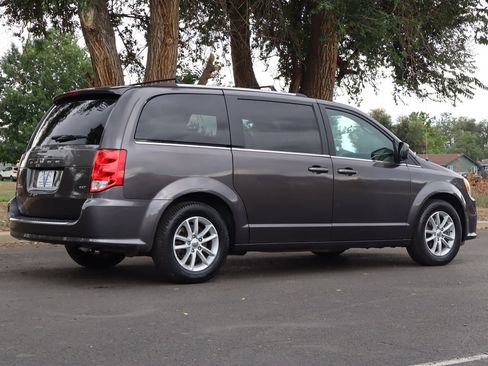 Used 2020 Dodge Grand Caravan SXT FWD image 5