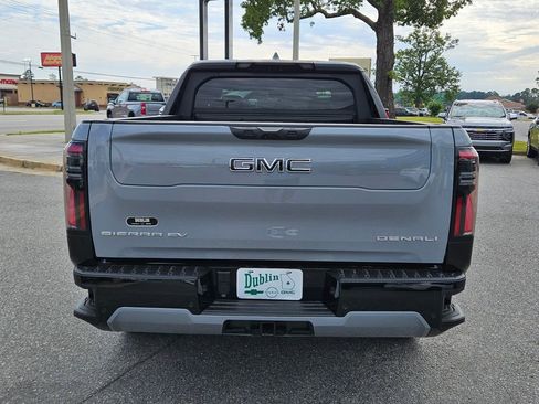 New 2025 GMC Sierra EV Denali image 8