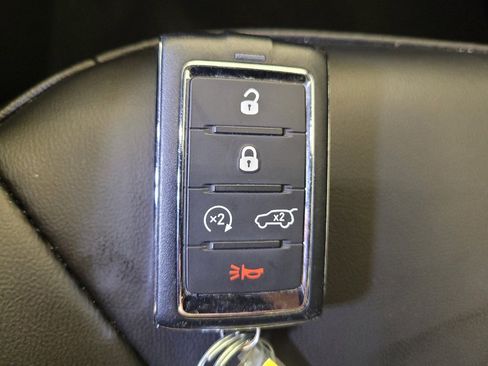 Used 2023 Jeep Grand Cherokee 4WD 4xe image 32