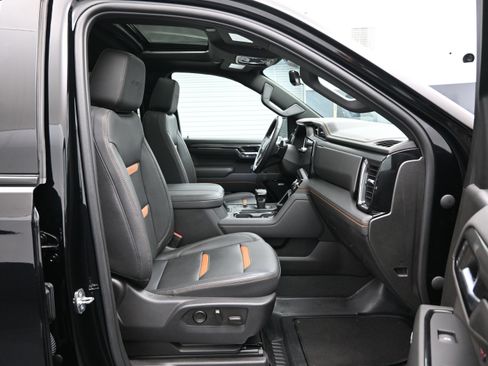 Used 2023 GMC Sierra 1500 AT4 w/ Technology Package AWD/4WD image 13
