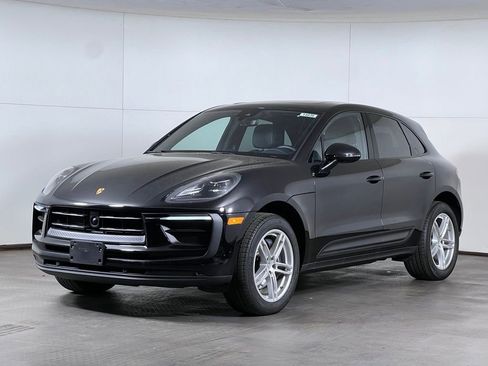 Certified 2025 Porsche Macan AWD/4WD image 1