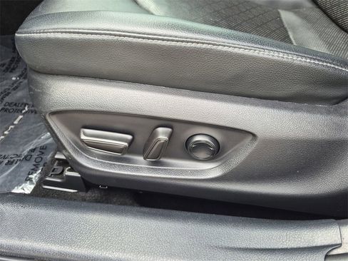 Used 2022 Toyota Camry XSE image 12