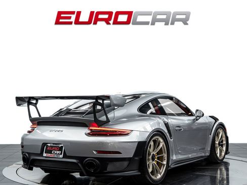 Used 2019 Porsche 911 GT2 RS RWD image 5