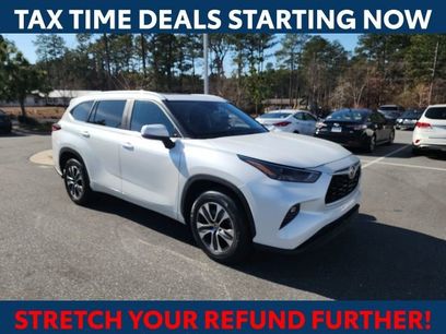 Used 2024 Toyota Highlander XLE
