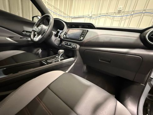 Used 2024 Nissan Kicks SR w/ SR Premium Package FWD image 17