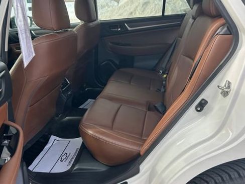 Used 2018 Subaru Outback 3.6R Touring image 31