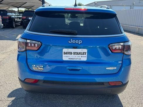 Used 2022 Jeep Compass Latitude w/ Convenience Group AWD/4WD image 5