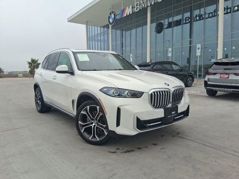 Used 2024 BMW X5 xDrive40i w/ Premium Package AWD/4WD image 5