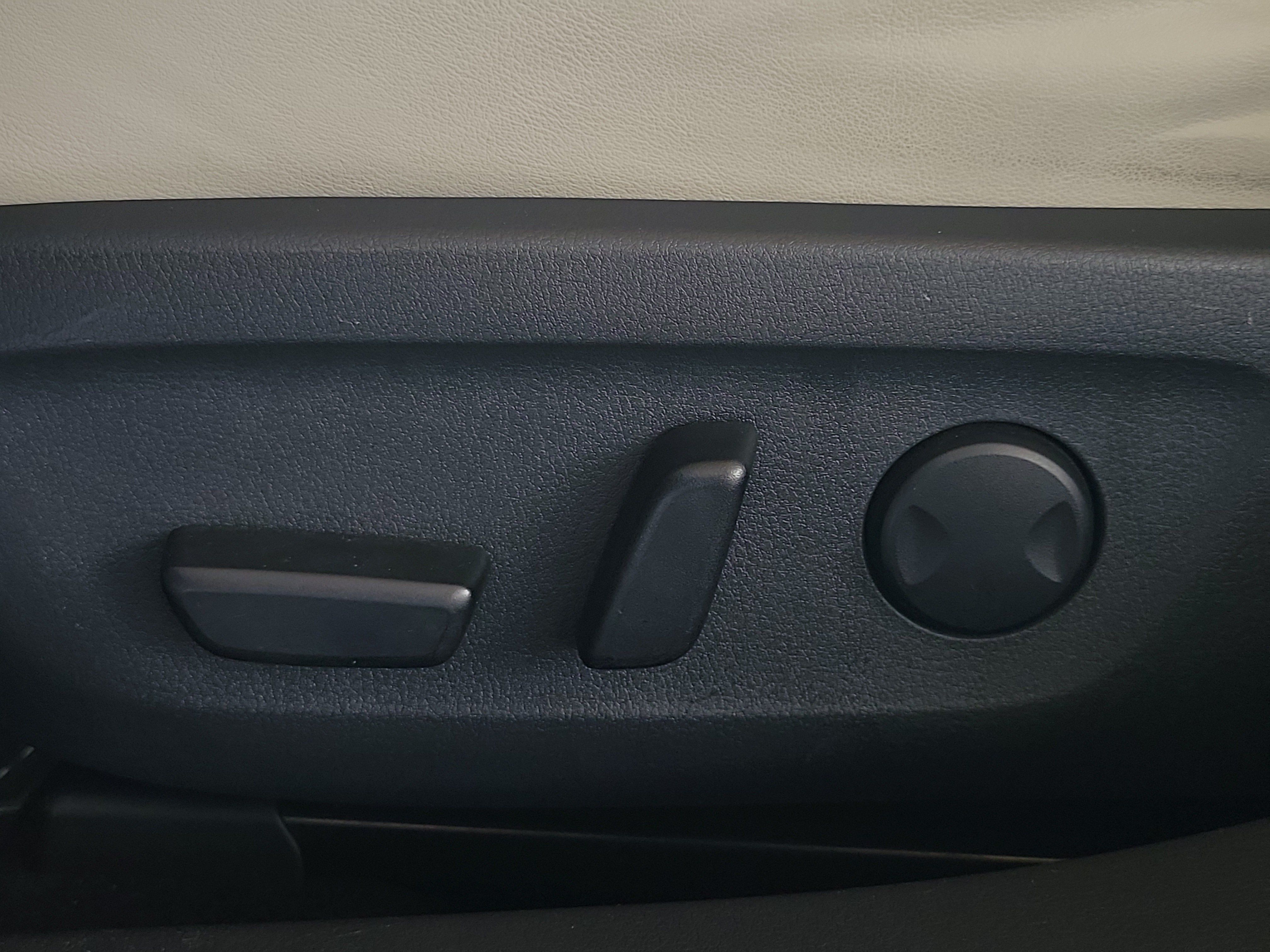 Used 2021 MAZDA MAZDA3 s FWD image 21