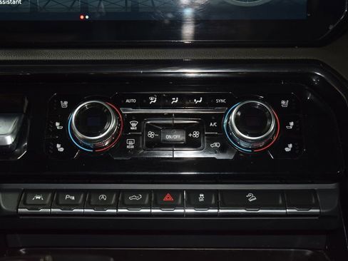 Used 2023 GMC Sierra 1500 AT4 w/ AT4 Premium Package image 37