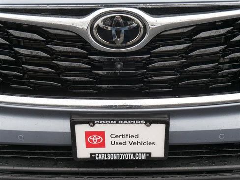 Certified 2022 Toyota Highlander Limited image 9