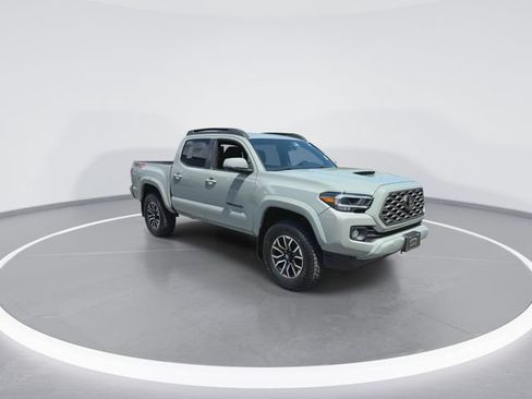 Used 2023 Toyota Tacoma TRD Sport AWD/4WD image 2