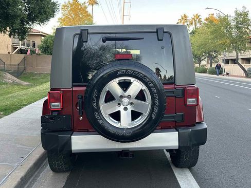 Used 2008 Jeep Wrangler Unlimited Sahara w/ Dual Top Group image 7
