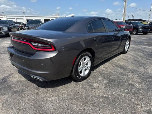 Used 2020 Dodge Charger SXT w/ Leather Interior Group RWD image 8