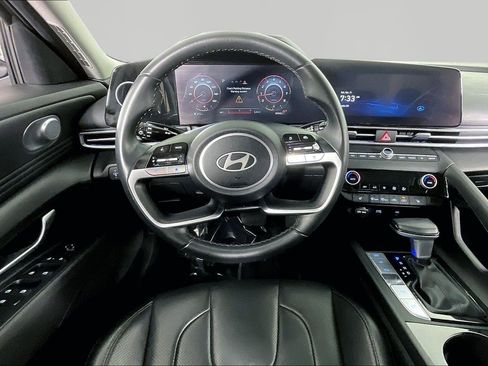 Used 2024 Hyundai Elantra Limited FWD image 8
