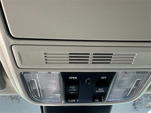 New 2026 Honda Odyssey Touring image 27