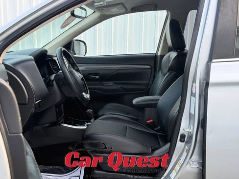 Used 2019 Mitsubishi Outlander SEL AWD/4WD image 9